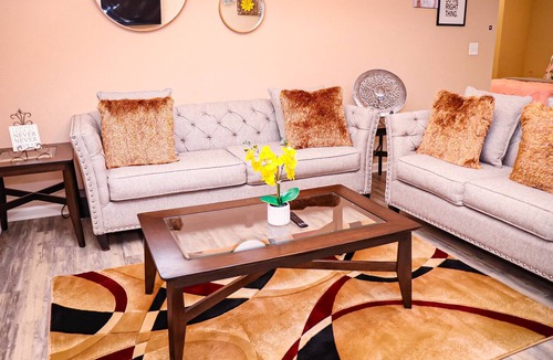 Loganville Apartment | Paying pet friendly Luxury apartment with pool and gym