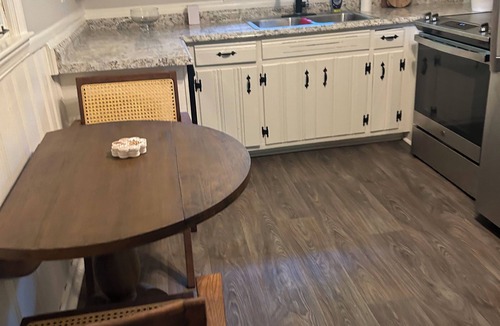 Tucker House | Peaceful Atlanta Stay. Walk to Lake & Trail. Cozy & Quiet