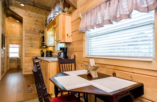 Mill Spring Cabin | Peaceful Cabin Close to Tryon and the Foothills near Lake Lure in Mill Springs, North Carolina