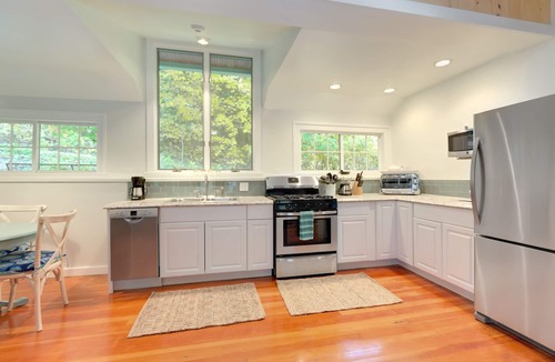 Monterey Cottage | Peaceful, Newly Renovated Lakeside Cottage On Lake Garfield In Berkshires