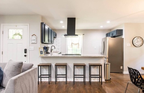 Jefferson Park House | Perfect 9 Beds Family Haven in ATL-Large Groups Welcomed.Near FIFA Stadium