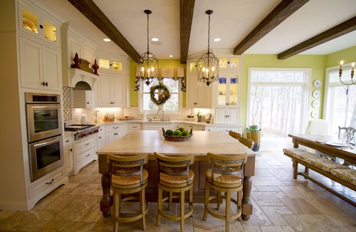 Greensboro House | Perfect Home in Reynolds, for Corporate Masters Golf Trips. Great mancave!