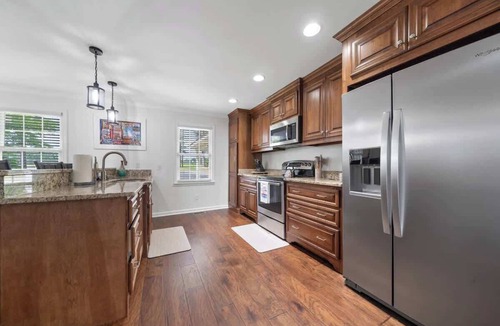 Milledgeville House | Perfect Landing, Sleeps 14, Outdoor Lake Heaven!