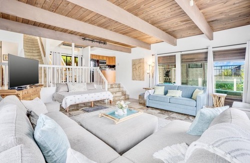 Lihue Apartment | Perfect Private Kalapaki Beach Cliffside Getaway!