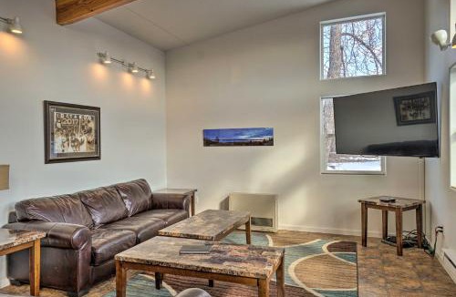 Fritz Creek Apartment | Pet-Friendly Duplex w/Northern Lights Aurora View
