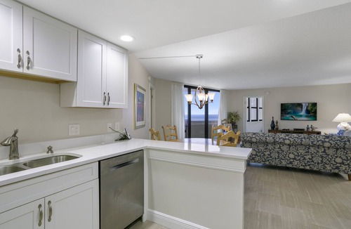 Singer Island Condo | Phoenix Towers Condo on the Ocean with Private Beach, Pool and other Accessories