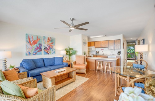 Wailua House Lots Condo | "Picture Perfect: Oceanfront Gem on the Top Floor at Wailua Bay View!"