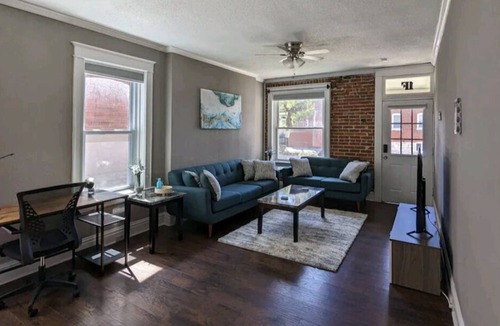 Tower Grove East Apartment | Plush 2Bed King- Monthly Travelers Encouraged