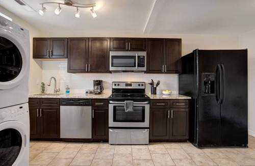 DeBaliviere Place Apartment | Plush Living next to BJC/ZOO/FOREST PARK/WASHU