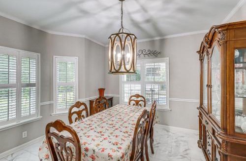 Jefferson House | Poolside Bliss! Family Home 1 Mi to Dtwn Jefferson