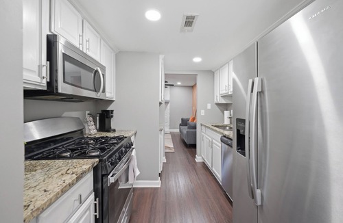 Peachtree Corners House | Premium Townhome #A w/2 King Beds & Luxury Baths