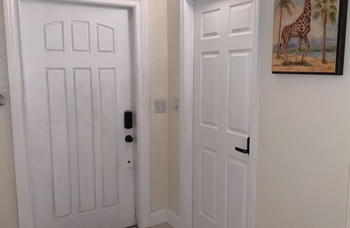 Greenacres House | Private accommodation Located 10 minutes from downtown, 5 from airport