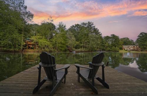 Marietta House | Private Deck Retreat Near Atlanta Attractions