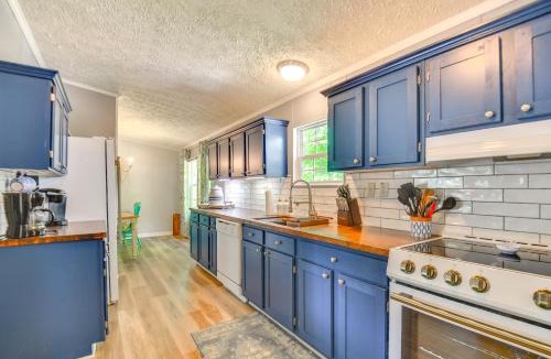 Milledgeville House | Private Dock: Pet-Friendly Home on Lake Sinclair
