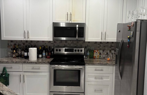 Survey Creek House | Private gated house close to the beach. 5 bed rooms , 4 bathrooms , POMPANO