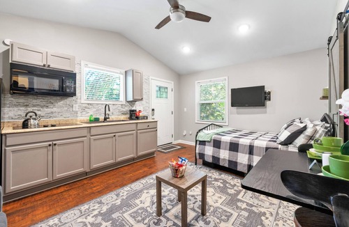 Lawrenceville Cabin | Private Guest House - Cozy & Comfortable Near Gas South Arena