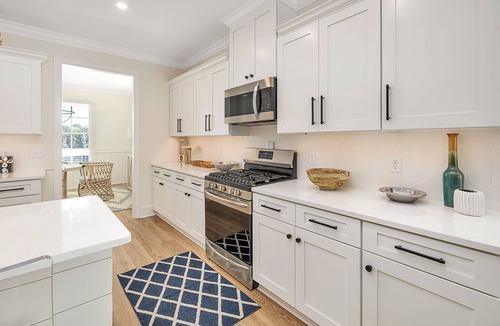 Saint Simons Heights House | Private Heated Pool & Spa | Close to Beaches, Restaurants & Shopping!
