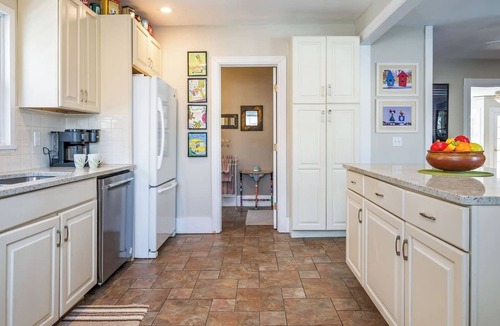 Penn Yan House | Private Keuka Lakefront Classic Near Wineries