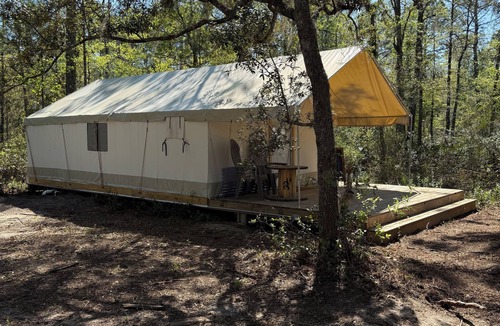 Live Oak RV Rental | Private Outdoor Basecamp for Families & Friends