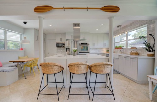 Florida North Atlantic Coast House | Private Palm Beach Pool Home Putting Green near BEACH Restaurants