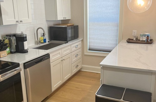 Wilmington Historic District Apartment | Private Pet‑Friendly, Walkable, Carriage House in Historic Wilmington