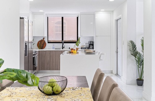Olympia Heights House | Private Pool & BBQ, Island Kitchen, & Fully Renovated Home in Miami & Near MIA