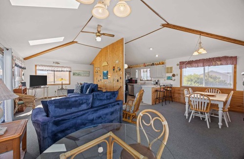 Carolina Dunes House | Private pool, hot tub, in Duck. 850 ft to beach! Pet Friendly!