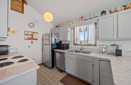Carolina Dunes House | Private pool, hot tub, in Duck. 850 ft to beach! Pet Friendly!