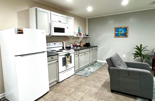South Carolina Lowcountry House | Private & Quiet Remote Guest House Close to Beach