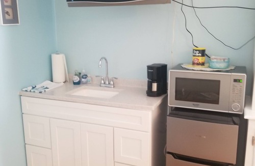 Kings Grant House | Private Retreat Minutes away from the beach and downtown.