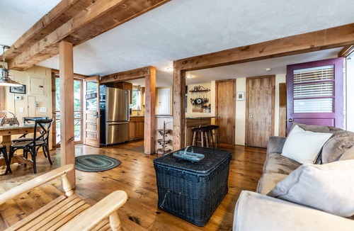 Town of Jerusalem Cottage | Private, Rustic, Quiet, Quirky! Welcome to O'Cottage! 150 feet of lake frontage