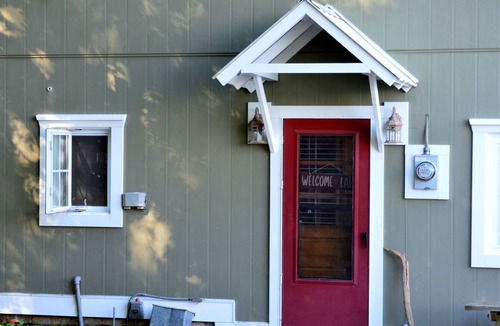 Town of Jerusalem Cottage | Private, Rustic, Quiet, Quirky! Welcome to O'Cottage! 150 feet of lake frontage