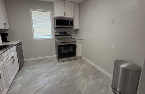 University City House | Quaint 2-bedroom house with AC in University City
