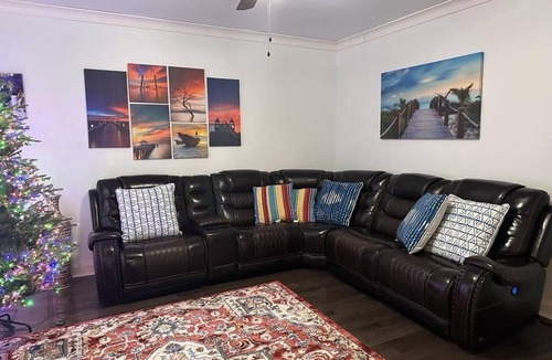 Lithia Springs House | Quaint 4-bedroom building with AC in Lithia Springs