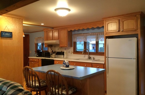 Geneva Cottage | Quaint Country-Style Cottage On Seneca Lake