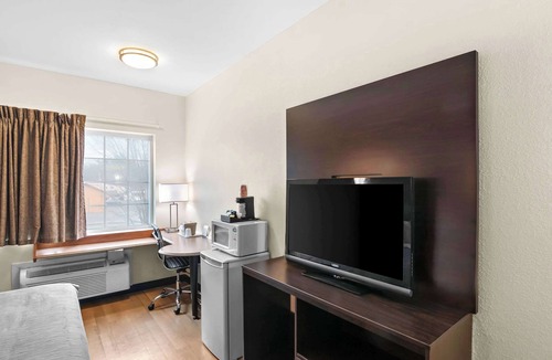 Queensbury Hotel | Quality Inn Queensbury - Lake George Area