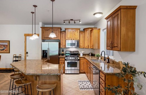 Bear Hollow Village Condo | Quiet Condo 3 bd unit, near Utah Olympic Park, at the Lodges at Bear Hollow
