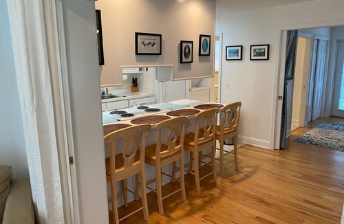 St. Marys Cottage | QUIET & COZY Coastal Cottage, walkable to St. Marys waterfront