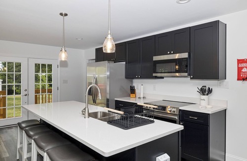 Kings Mountain House | Quiet Stay | King Suite | Fast WiFi | Near Casino