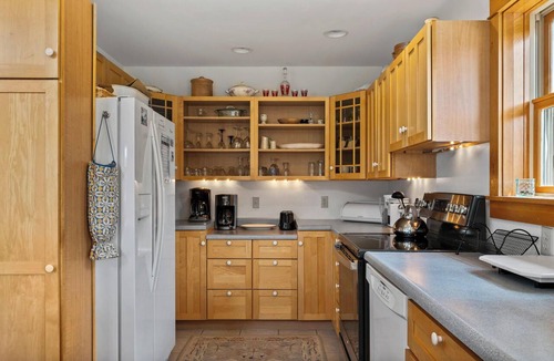 Rangeley House | Rangeley Lake Lodge - On Rangeley Lake with large lawn and close to town!