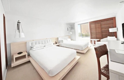 Waikiki Resort | Rare Gem! 4 Stunning Units, 2 Pools, Bars