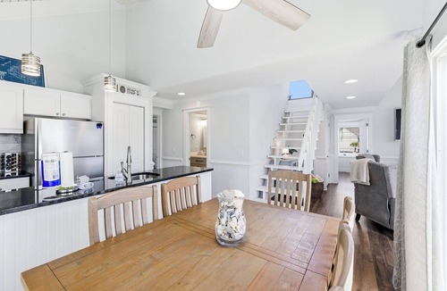 Bald Head Island Villa | Recently updated Villa near BHI Club, South Beach and shops