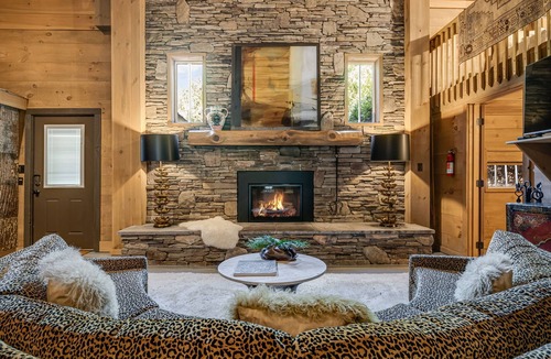 Weaverville House | Red Barn Retreat by Carolina Mornings| Pool, Hot Tub & Yoga Studio & Views
