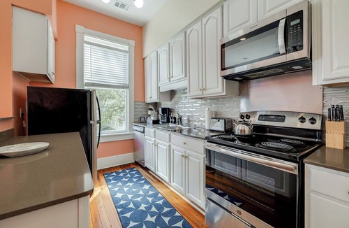 Dixon Park House | Red brick/Historic beauty/Downtown/Forsyth Park