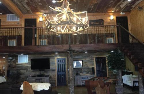 Statesboro House | Red Fern Plantation Lodge Room 4