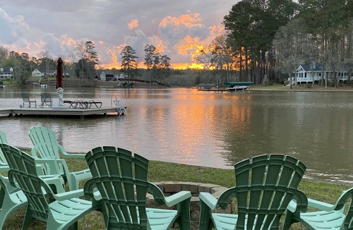 Eatonton House | Reduced Spring rates! On Lake Oconee with Sunset Views, 2 Masters