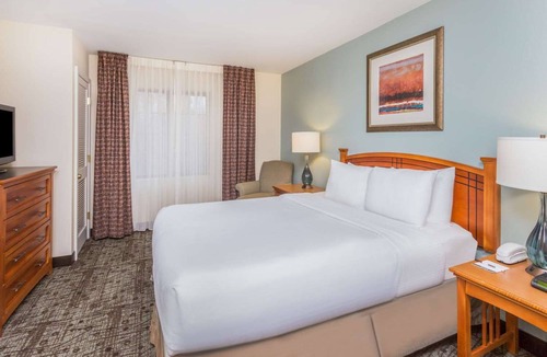 Dunwoody Hotel | Relaxing Extended Stay w/Kitchen Near Dunwoody Offices | 3 Units
