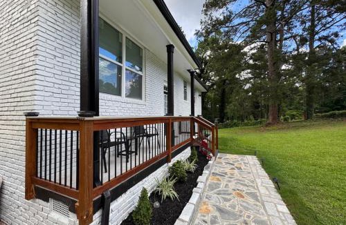 Forest Park House | Relaxing Forest Park Home Near Airport & Downtown