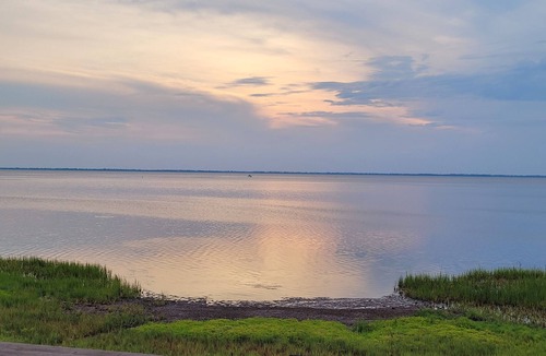 Wewahitchka RV Rental | Relaxing Large Rig Friendly RV Site near Mexico Beach in a quiet country setting