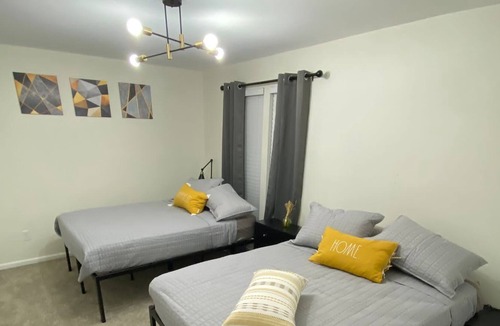 Sandalwood House | Relaxing pool in Jacksonville, FL. 3 Bedroom 3 bathrooms , wifi & free parking.